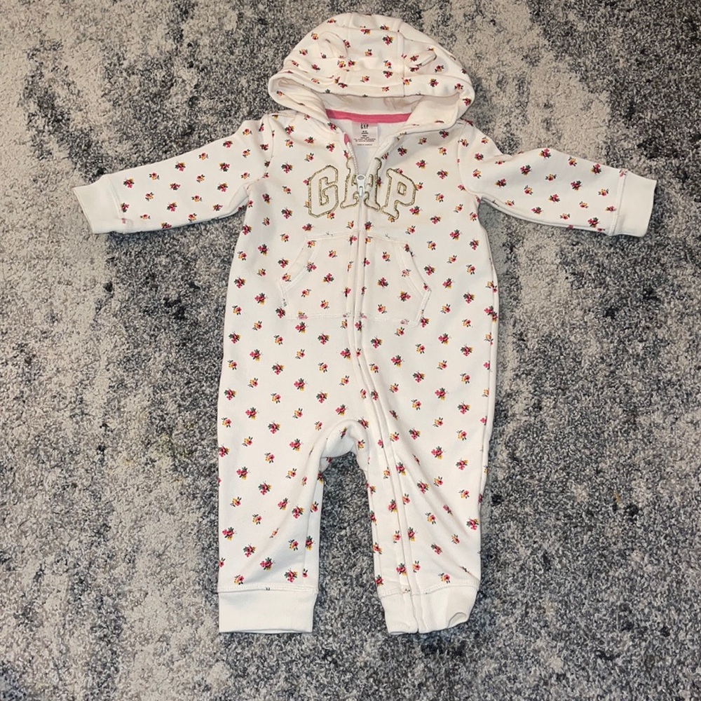 Baby Gap Sweatsuit